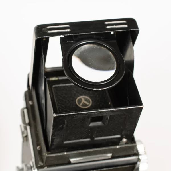 Yashica medium format TLR camera 3