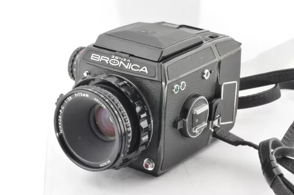 Zenza Bronica EC