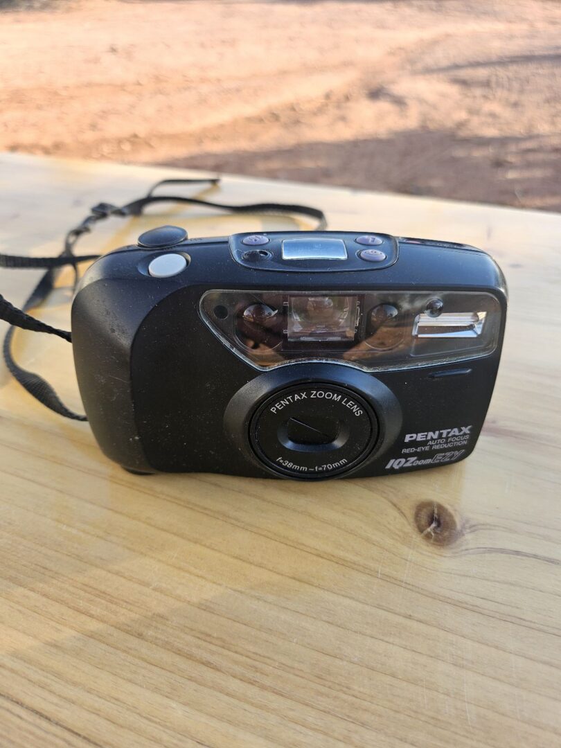 Pentax IQzoom Ezy 35mm Point And Shoot